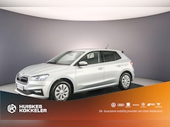 Skoda Fabia - Selection 1.0 TSI 95pk Cruise control, Parkeersensor achter, Airco, DAB, Radio, App connec
