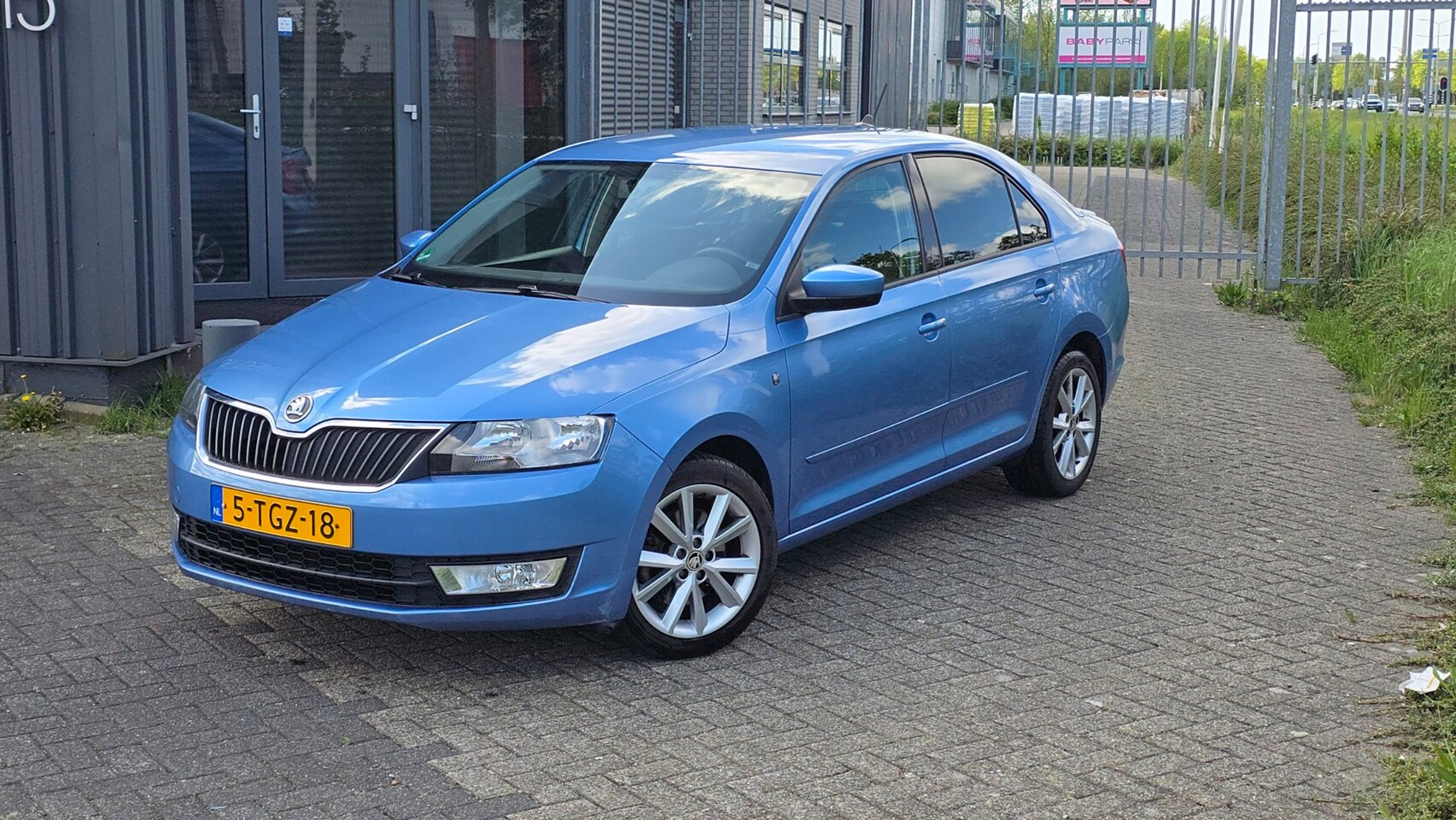 Skoda Rapid - 1.4 TSI Greentech Elegance Businessline AUTOMAAT - AutoWereld.nl