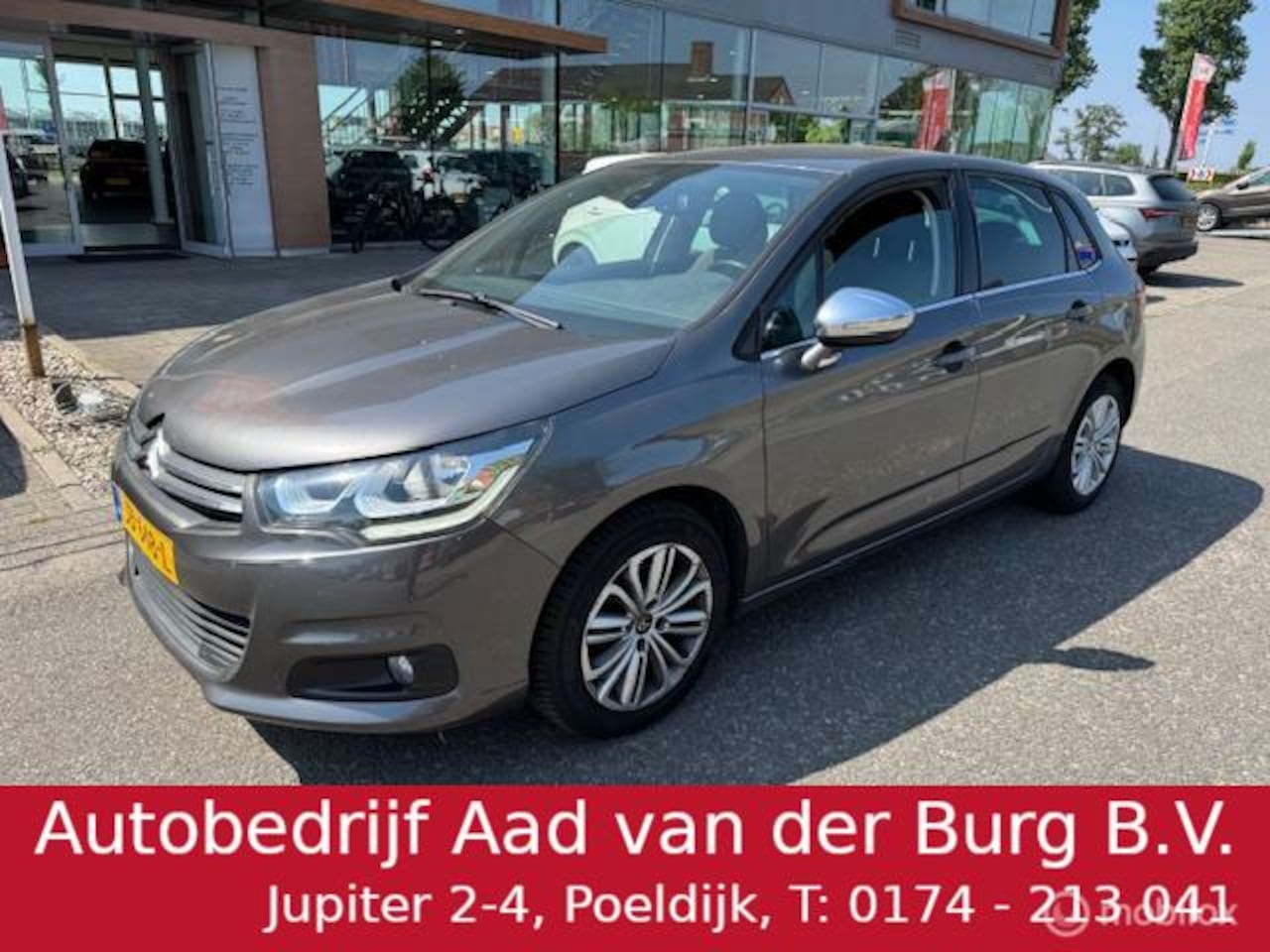Citroën C4 - 1.2 PureTech Feel 5 deurs Navigatie , parkeerhulp voor en achter , Bleutooth , Climate - & - AutoWereld.nl