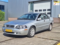 Volvo S40 - €2850, -2.0 Europa Apk 2026 Airco Trekhaak Cruise