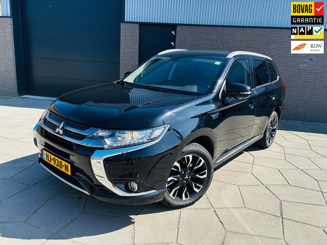 Mitsubishi Outlander - 2.0 PHEV Executive Edition 2.0 PHEV Executive Edition - AutoWereld.nl