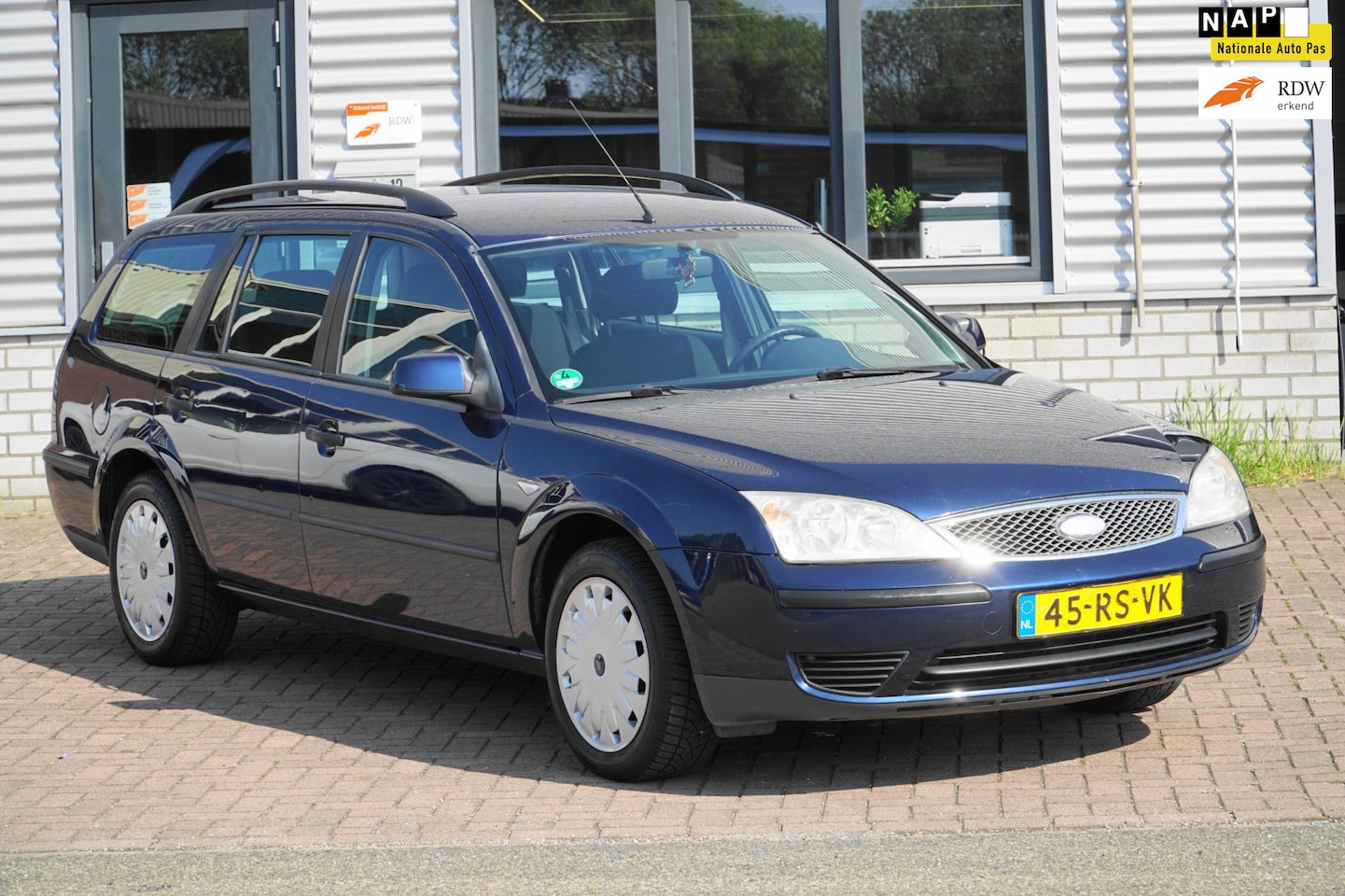 Ford Mondeo Wagon - 1.8-16V Ambiente TREKHAAK - AutoWereld.nl