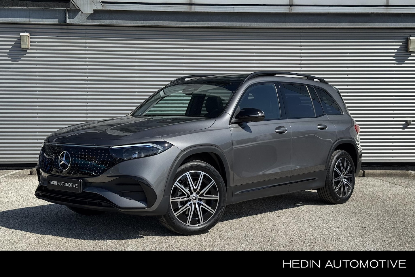 Mercedes-Benz EQB - EQB 250+ Business Solution AMG | Nightpakket | Distronic - AutoWereld.nl