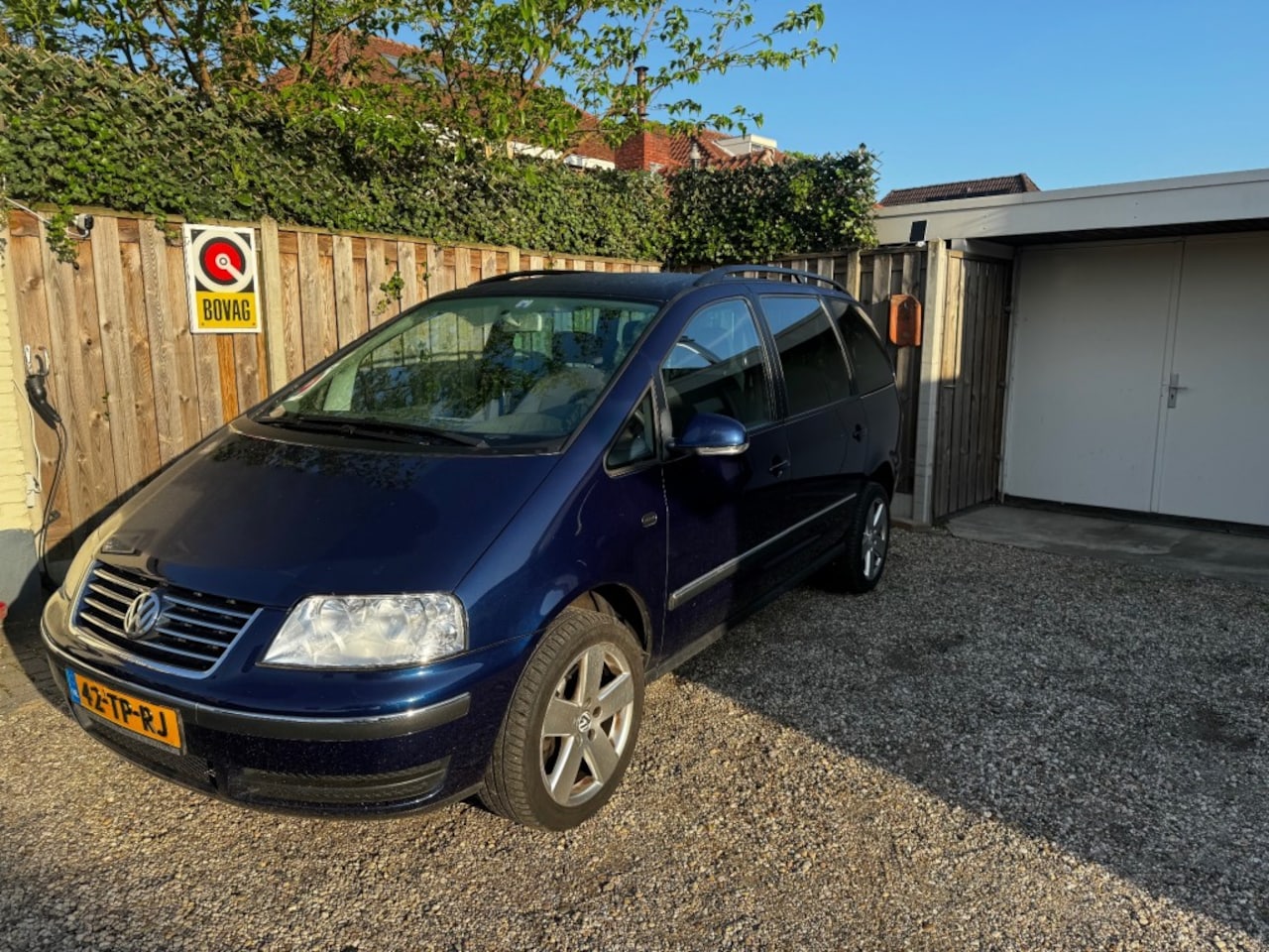 Volkswagen Sharan - sharan 1.8 7 persoons ,trekhaak ,cruise control ,airco - AutoWereld.nl