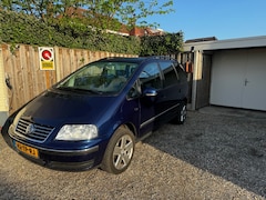 Volkswagen Sharan - sharan 1.8 7 persoons , trekhaak , cruise control , airco