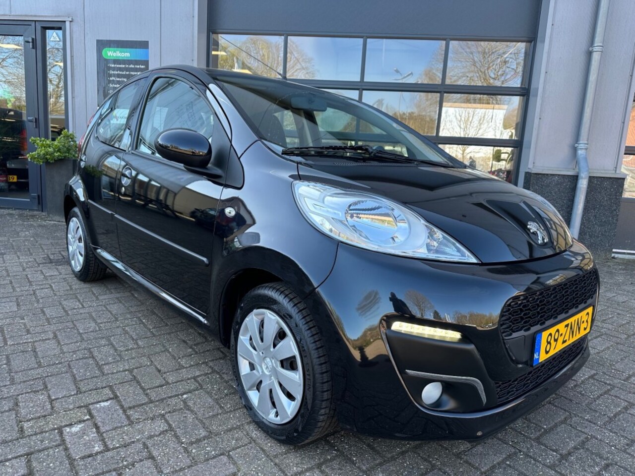 Peugeot 107 - 1.0 Active (incl. garantie, onderhoudsbeurt, APK en 4 Nieuwe ban - AutoWereld.nl