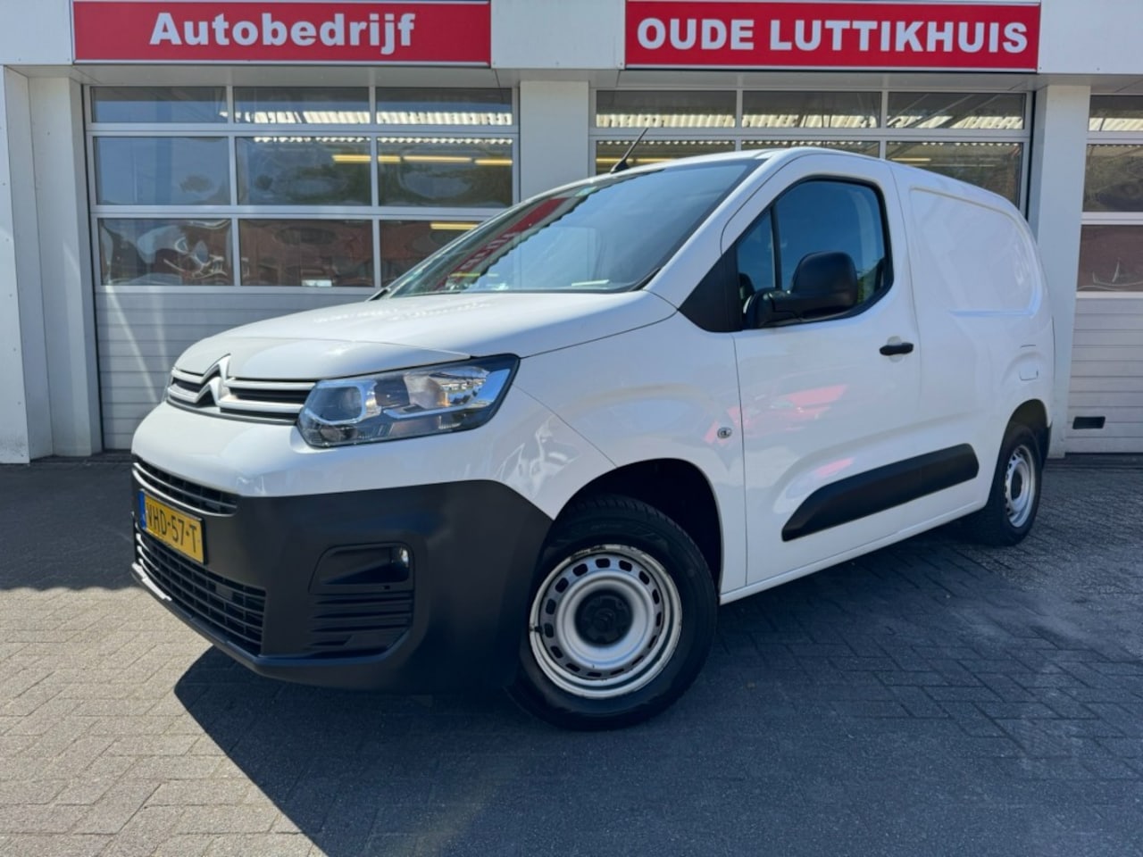 Citroën Berlingo - 1.5 BlueHDI Club Trekhaak Cruise Apple-Carplay Airco PDC - AutoWereld.nl