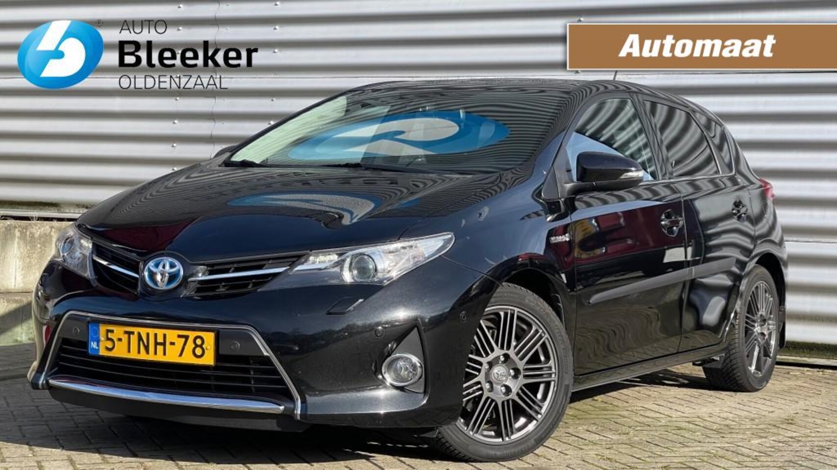 Toyota Auris - 1.8 Hybrid Lease Pro Navi Clima Cruise Pano - AutoWereld.nl