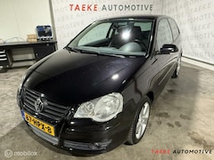 Volkswagen Polo - 1.4-16V Comfortline Clima/Cruise/Nap