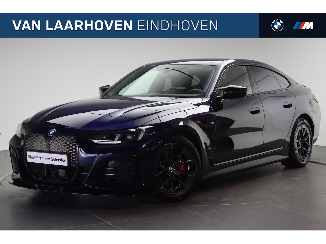 BMW i4 - eDrive35 M Sport / Trekhaak / Adaptieve LED / Comfort Access / Parking Assistant / Stoelve - AutoWereld.nl