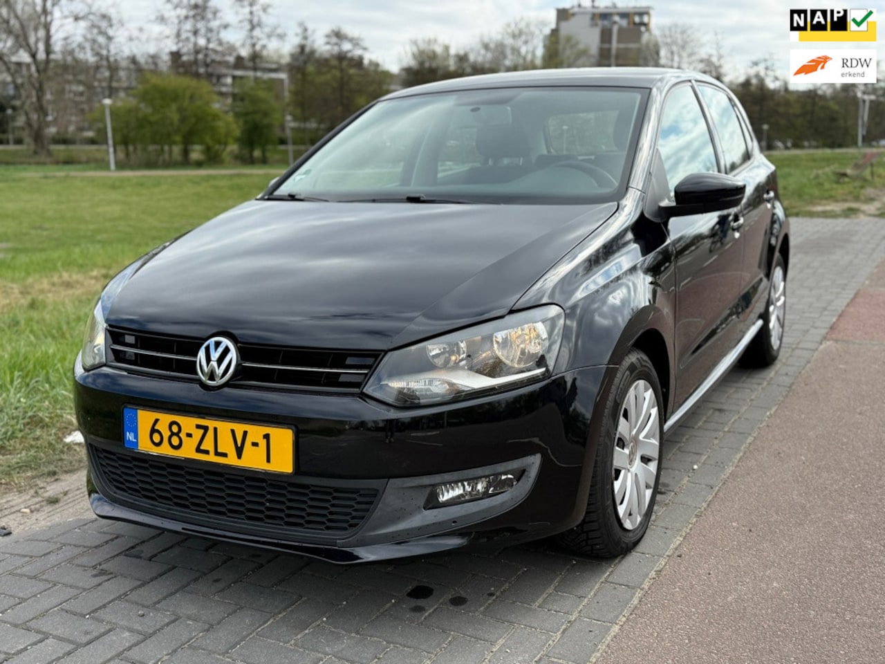 Volkswagen Polo - 1.2 TSI BlueMotion Comfort Edition Airco Apk 04-2026 - AutoWereld.nl
