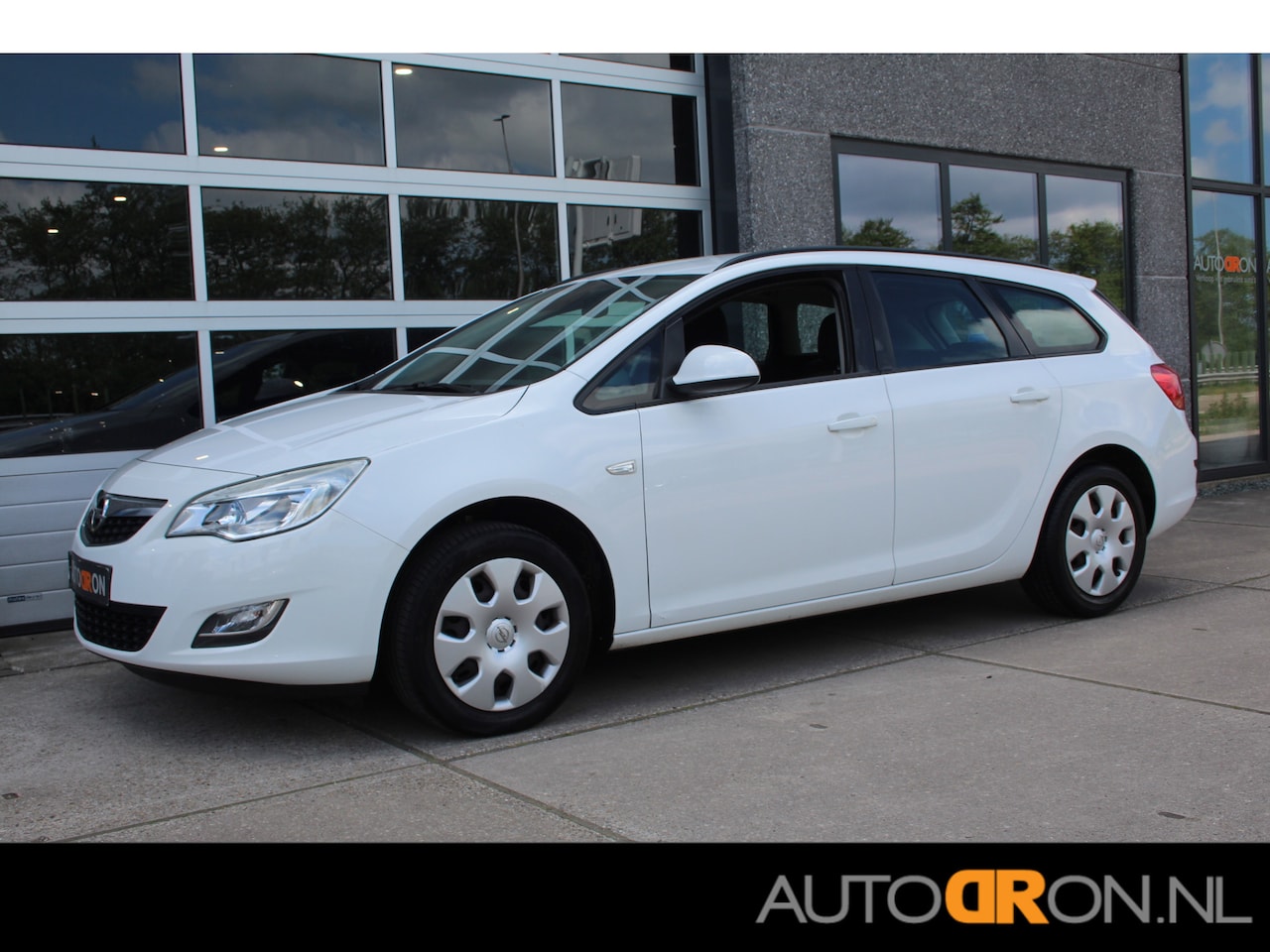 Opel Astra Sports Tourer - 1.4-16v Edition Trekhaak - AutoWereld.nl