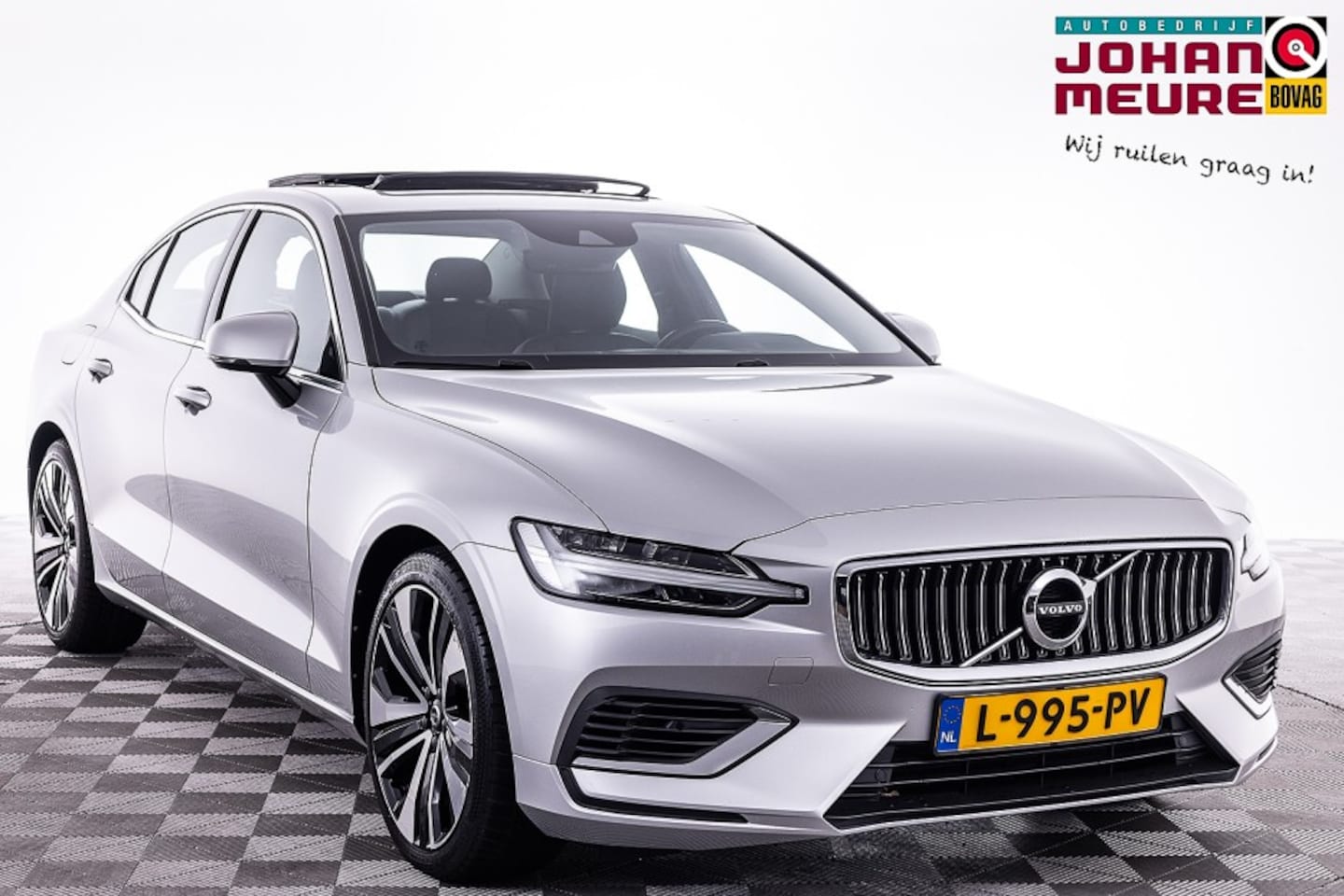 Volvo S60 - 2.0 Recharge T6 AWD Inscription Automaat PANORAMADAK LEER **5 MEI OPEN van 11u tot 17u** - AutoWereld.nl