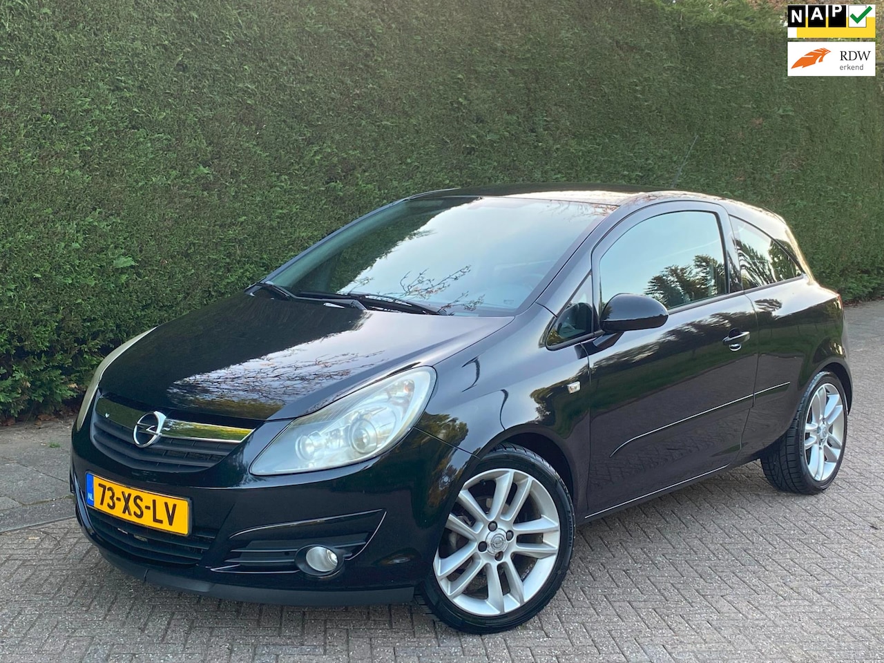 Opel Corsa - 1.4-16V Sport AIRCO/RIJDT GOED/NAP/APK 5-2026!!! - AutoWereld.nl