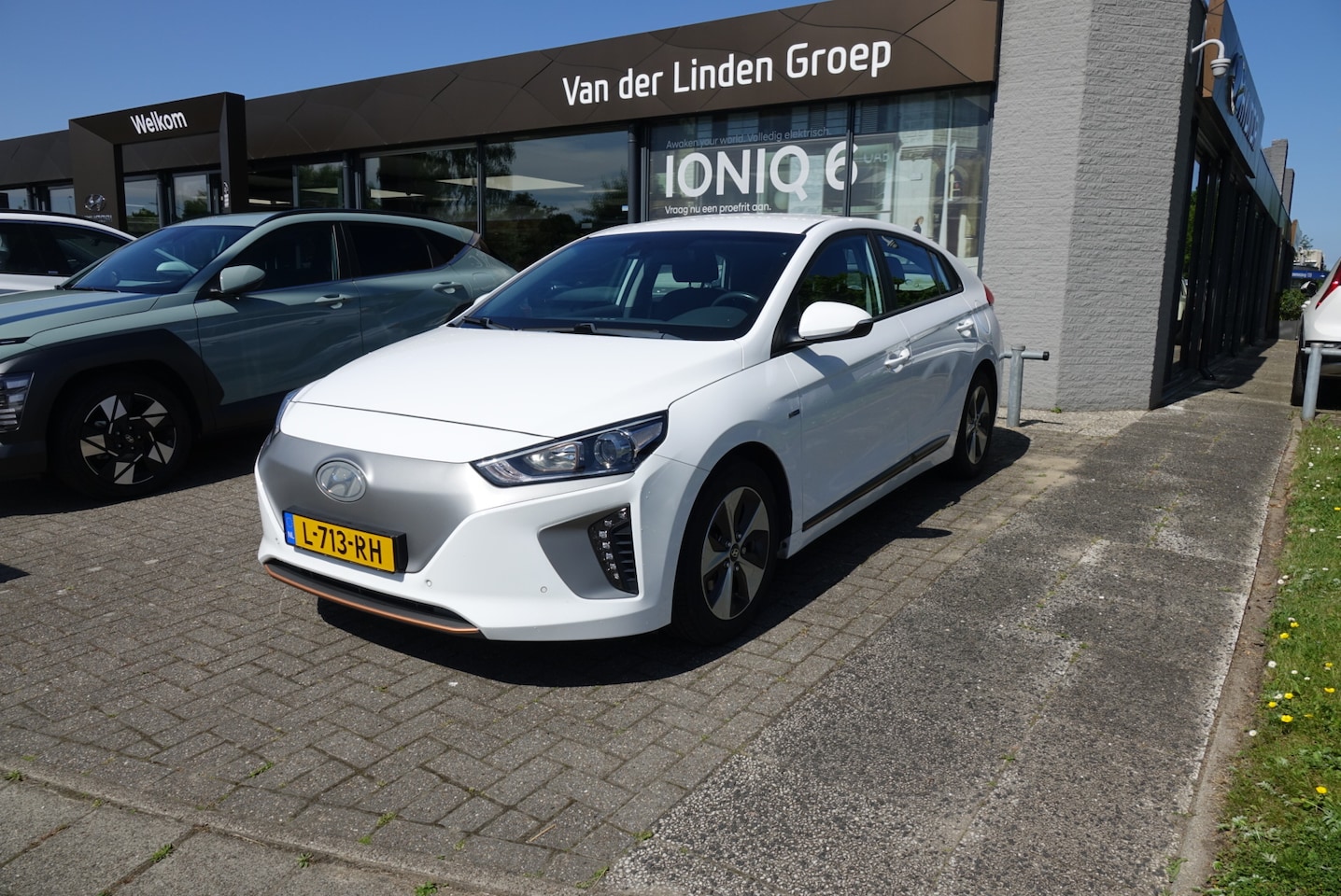 Hyundai IONIQ - Comfort EV 100% SOH - Dealeronderhouden - AutoWereld.nl