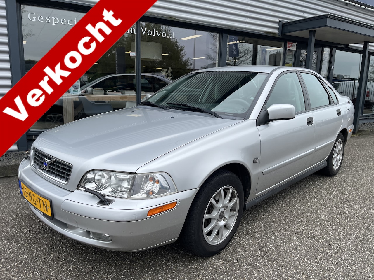 Volvo S40 - 2.0 Europa 2.0 Europa Nieuwe APK, NAP, Trekhaak - AutoWereld.nl