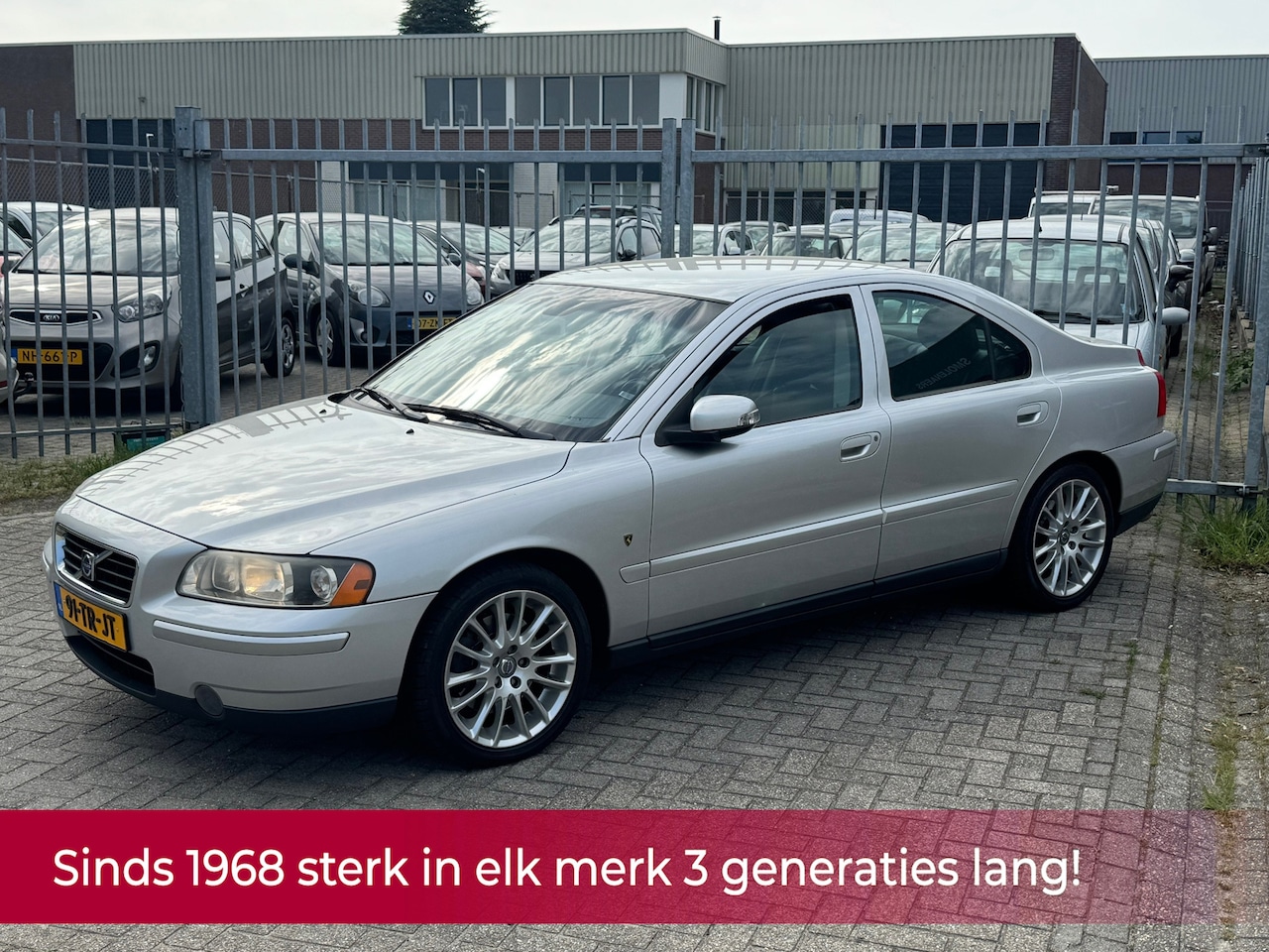 Volvo S60 - 2.5 T Sports Edition 209PK NL AUTO NAP TOPSTAAT! DEALER OH! Leer l Airco ECC l Cruise l St - AutoWereld.nl