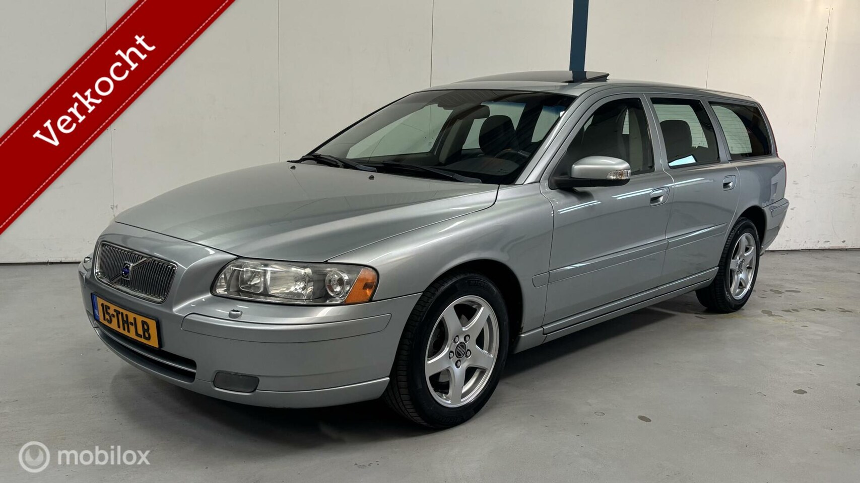 Volvo V70 - 2.4 Edition II AUTOMAAT / NL-AUT0 / DEALER HISTORIE - AutoWereld.nl