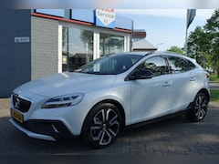 Volvo V40 Cross Country - 2.0 T4 190PK Geartronic AWD Summum | LEDER | CAMERA | TREKHAAK | WINTERPAKKET | NAVI