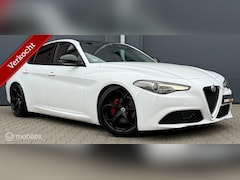 Alfa Romeo Giulia - 2.0T Aut Super Sport Xenon/Led/Black/Maxton
