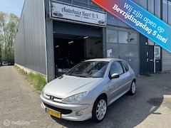 Peugeot 206 - 1.6-16V Quiksilver Airco Nieuwe APK NAP Logisch