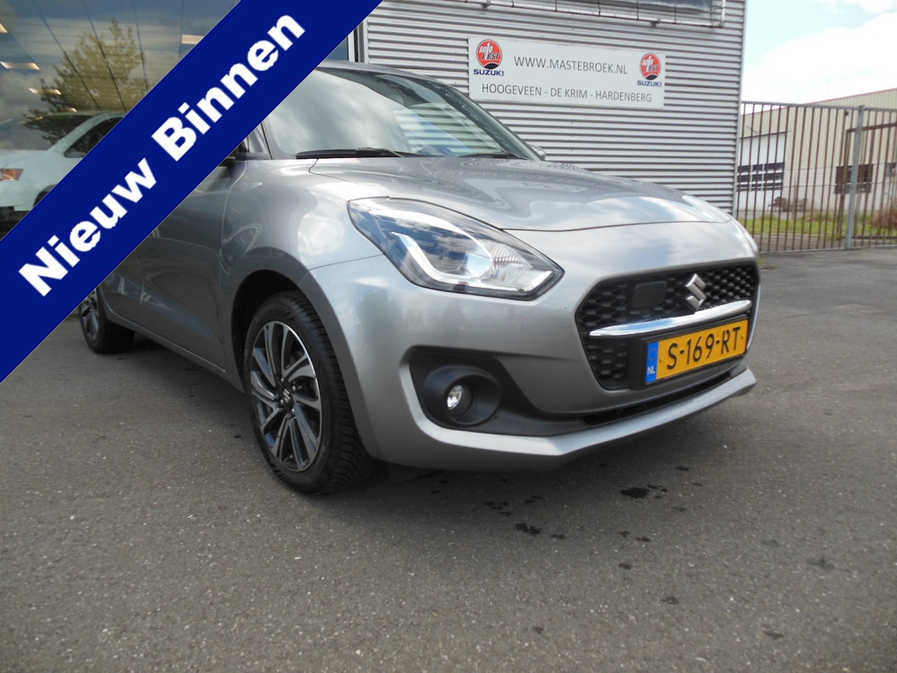 Suzuki Swift - 1.2 Style Smart Hybrid Staat in Hoogeveen - AutoWereld.nl