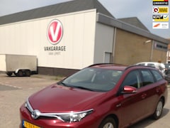 Toyota Auris Touring Sports - 1.8 Hybrid Active Sports|Navigatiesysteem|Lm-velgen|Rijstrooksensor|Pre-crash detectie