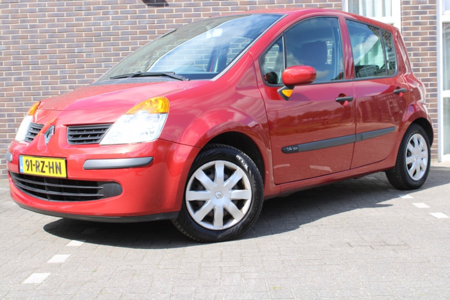 Renault Modus - 1.4-16V Expr.Comf-airco-lage km stand-hoog zit - AutoWereld.nl