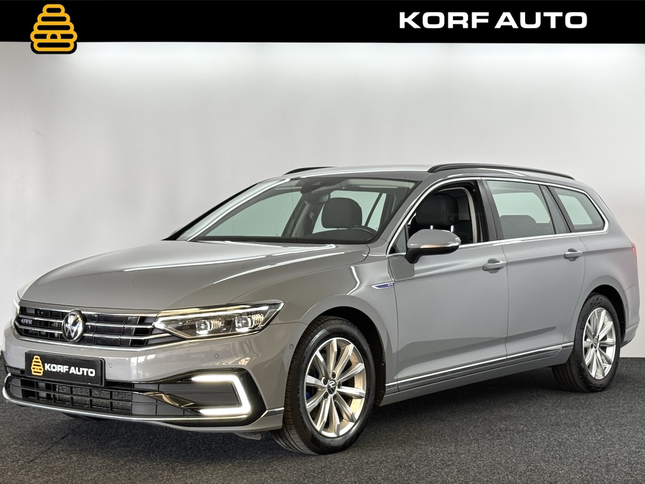 Volkswagen Passat Variant - 1.4 TSI PHEV GTE / DCC / Camera / Trekhaak - AutoWereld.nl