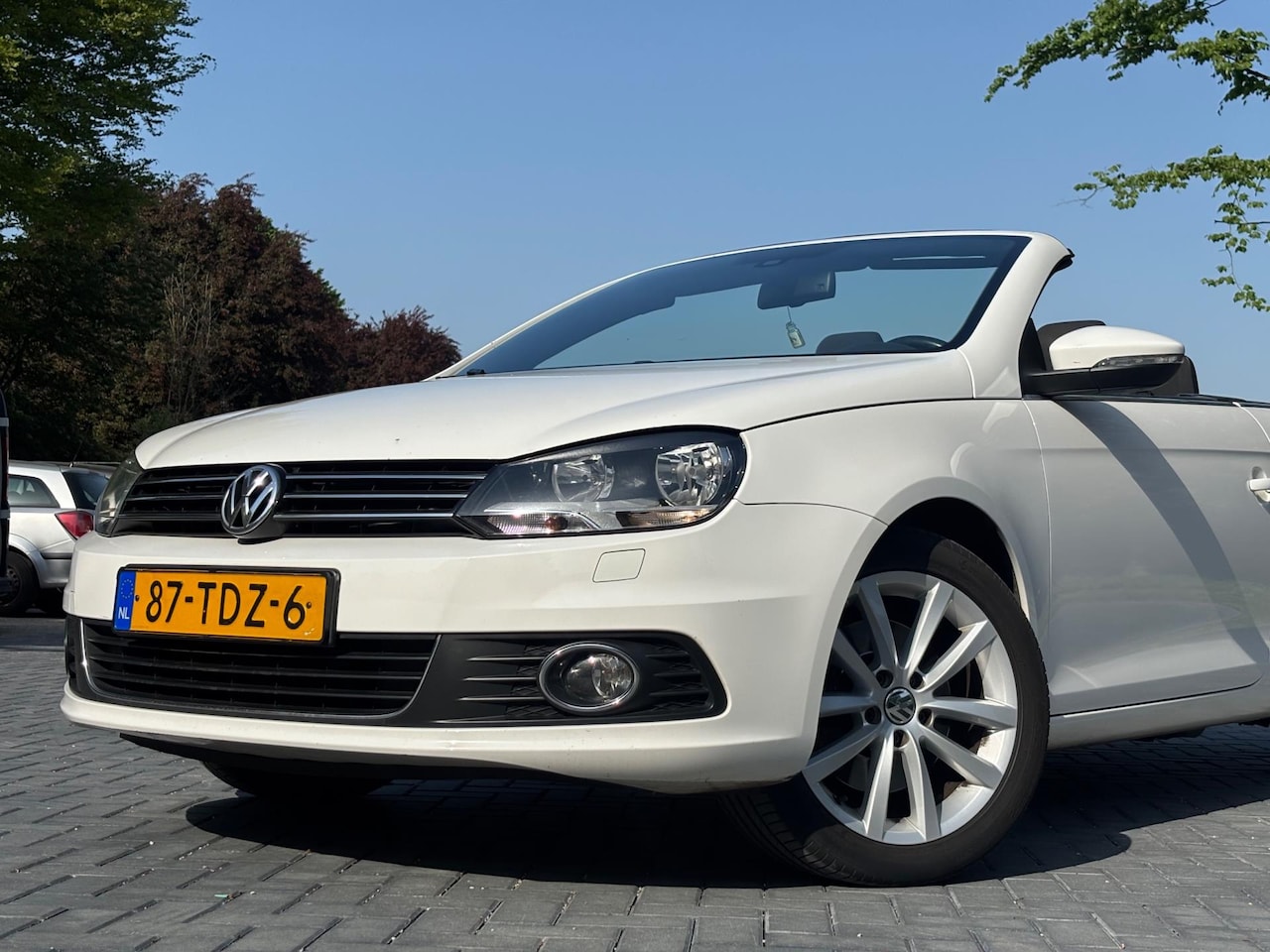 Volkswagen Eos - 1.4 TSI Highline/Airco/P.Sensor/Cruise/NAP/BT Audio - AutoWereld.nl