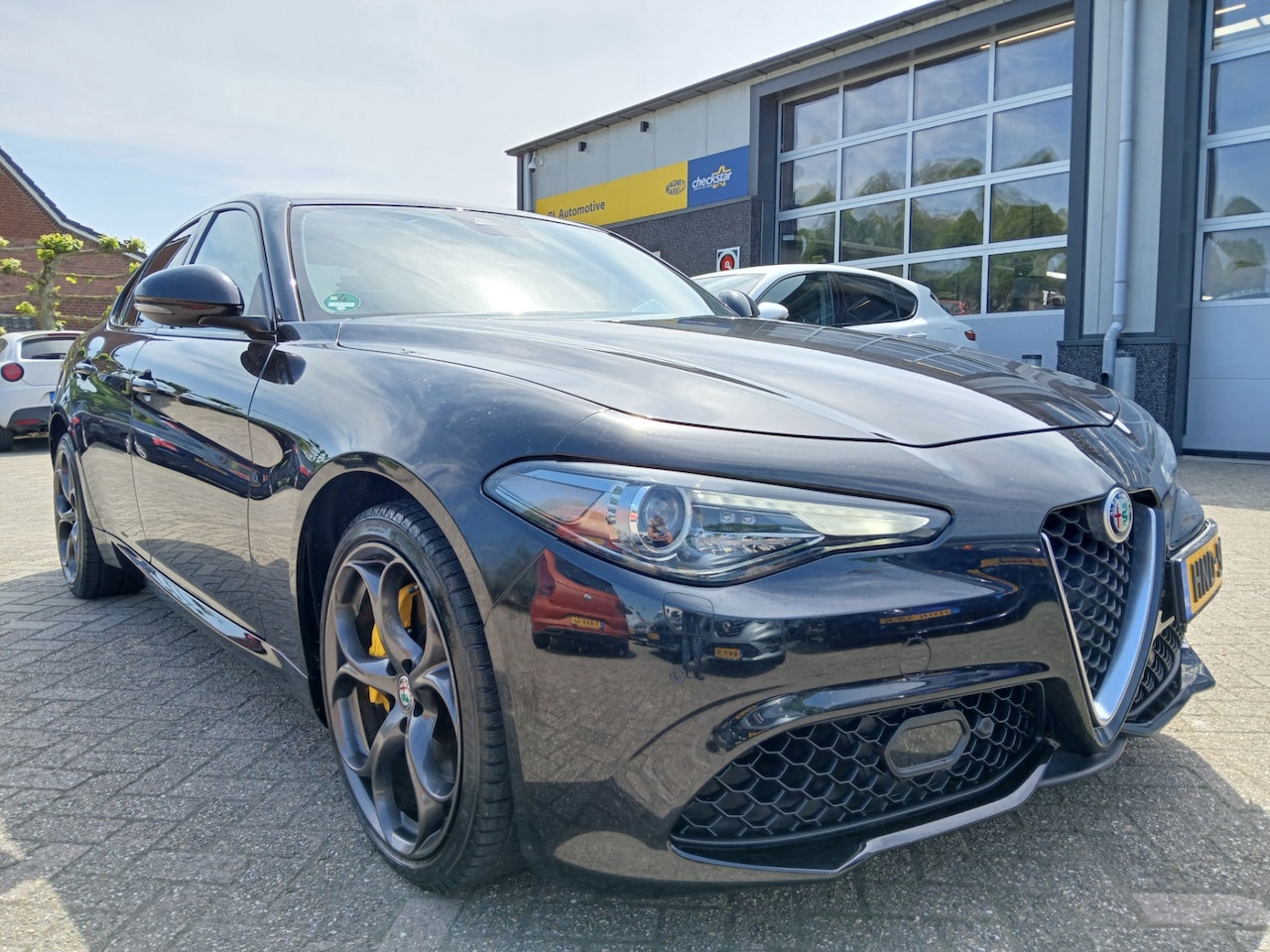 Alfa Romeo Giulia - 2.0 T AWD Veloce - Leder - 280pk Q4 - AutoWereld.nl