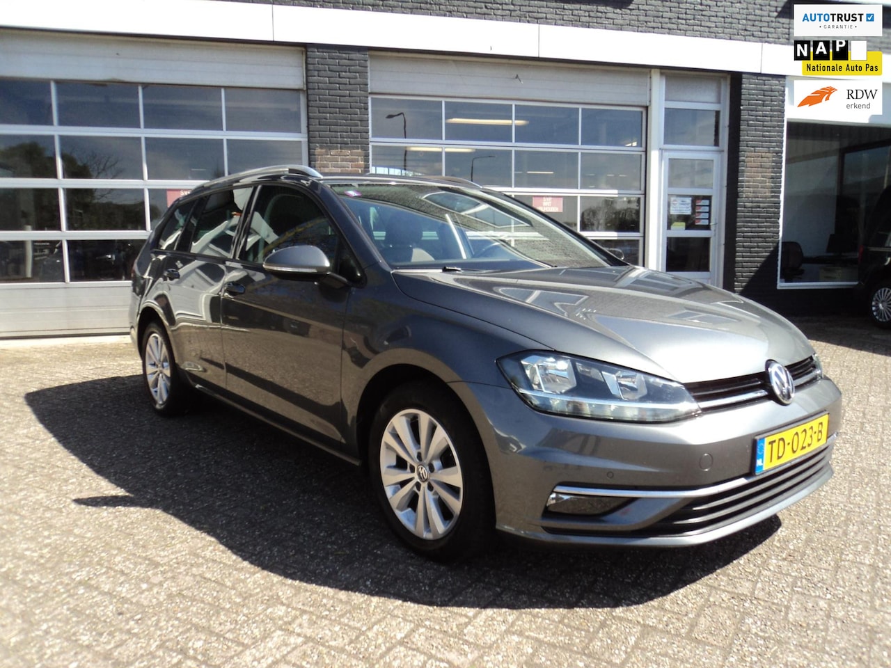 Volkswagen Golf Variant - 1.0 TSI Comfortline Business 1.0 TSI Comfortline Business - AutoWereld.nl