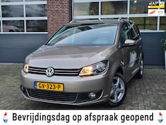 Volkswagen Touran - 1.6 TDI Highline BlueMotion 7p. DSG|Clima |Navi