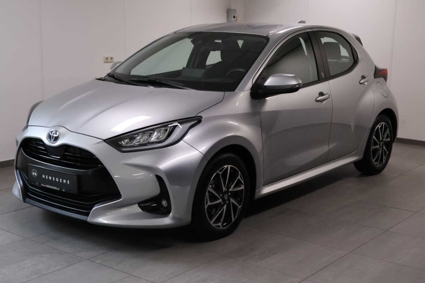 Toyota Yaris - 1.5 Hybride Dynamic | Winterpack - AutoWereld.nl
