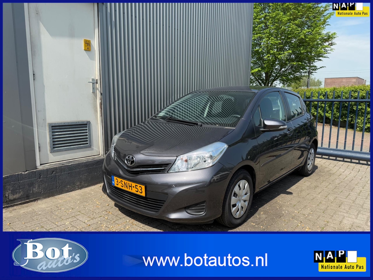 Toyota Yaris - 1.3 VVT-i Now / 1E EIGENAAR /TOYOTA DEALER ONDERHOUDEN /SLECHTS 67.000 KM /5-DEURS /NEDERL - AutoWereld.nl