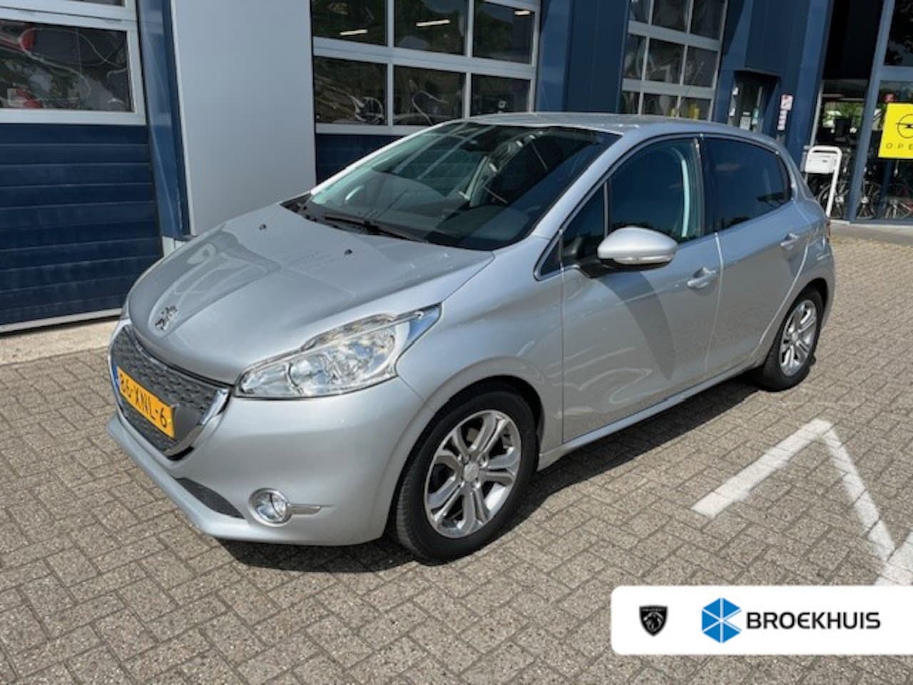 Peugeot 208 - 1.4 Vti Griffe Peugeot 1.4 VTi Griffe - AutoWereld.nl