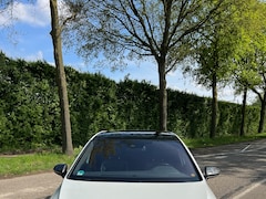 Volkswagen Golf - 2.0 TSI GTI Performance