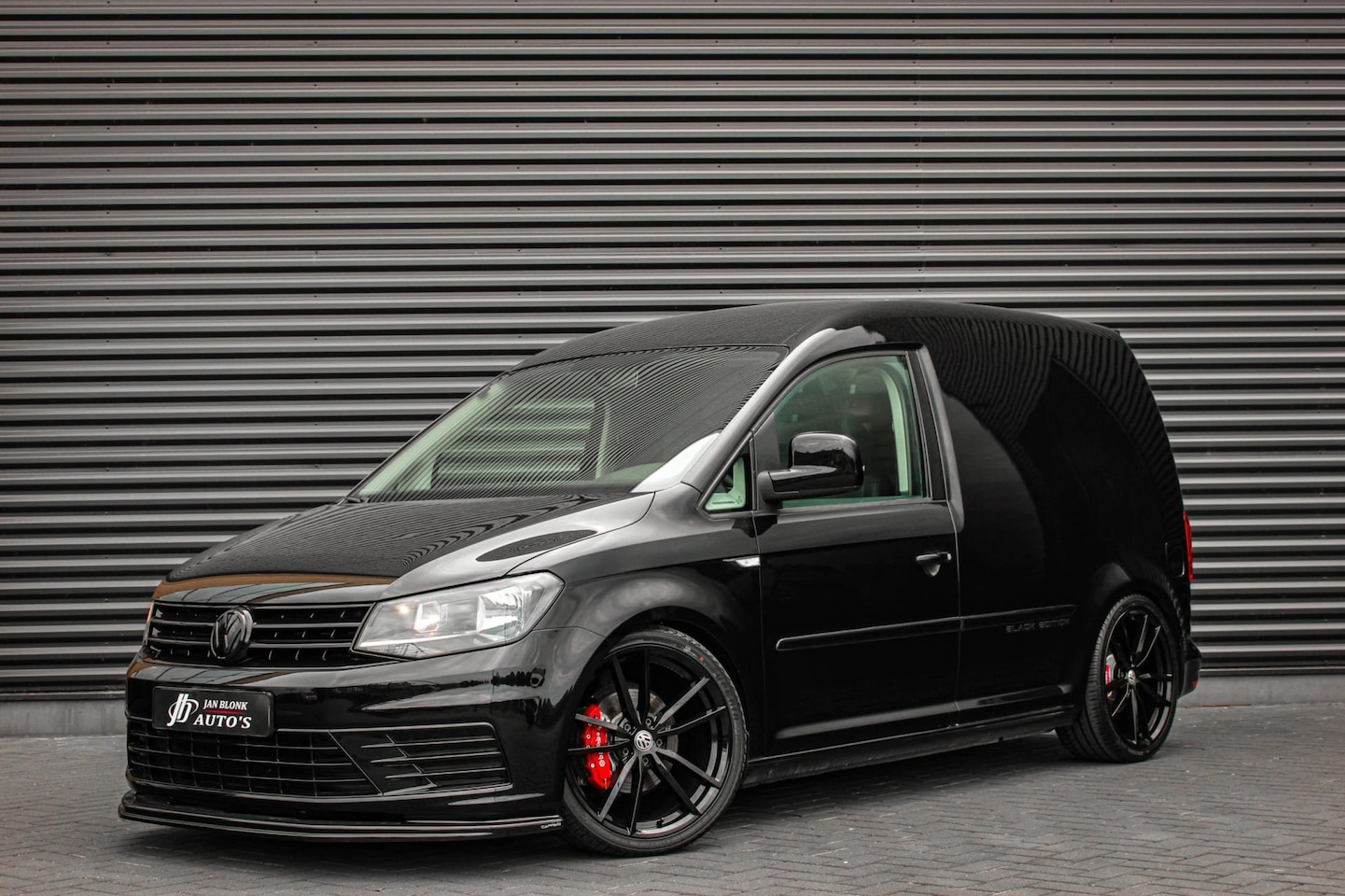 Volkswagen Caddy - 2.0 TDI 185PK L1H1 BMT Comfortline / NAP / NAVIGATIE / PDC / BLACK EDITION / 194DKM / SCHR - AutoWereld.nl
