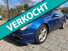 Mercedes-Benz C-klasse Sportcoupé - Lm velgen , trekhaak, pano dak