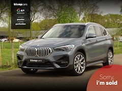 BMW X1 - sDrive20i | 19 inch | Stormbay Grey | Sportline | PDC v+a | Topstaat