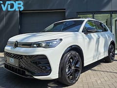 Volkswagen Tiguan - 1.5 eHybrid R-Line 272PK BLACK STYLE PANO