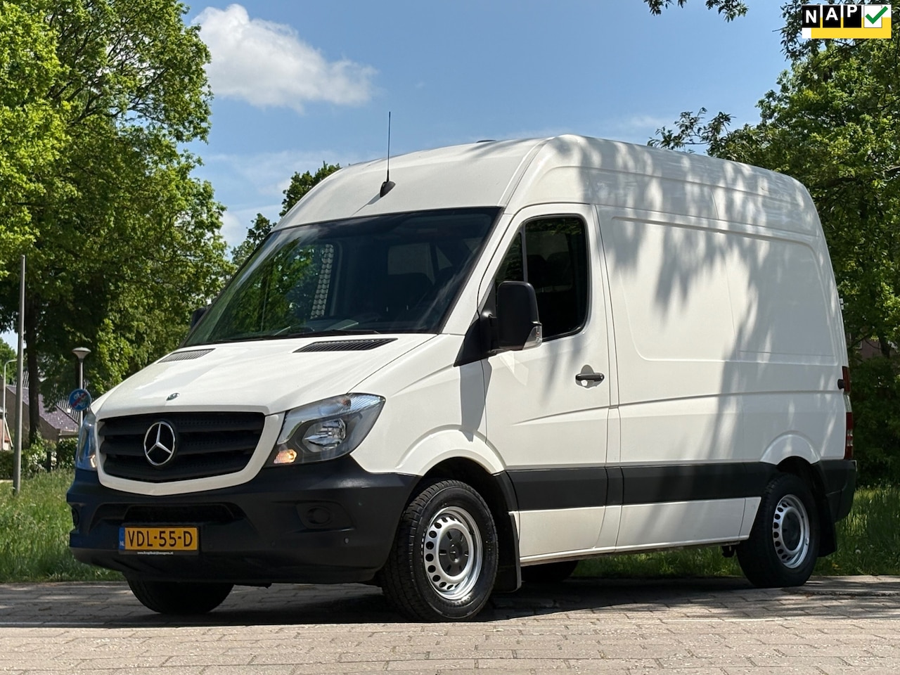 Mercedes-Benz Sprinter - 313 2.2 CDI 325 313 2.2 CDI 325, 1e EIG, AUTOMAAT, achteruitrijcamera, navi, airco, parkeersensoren, trekh - AutoWereld.nl
