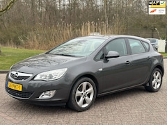 Opel Astra - 1.6 Turbo Cosmo/NIEUWE APK