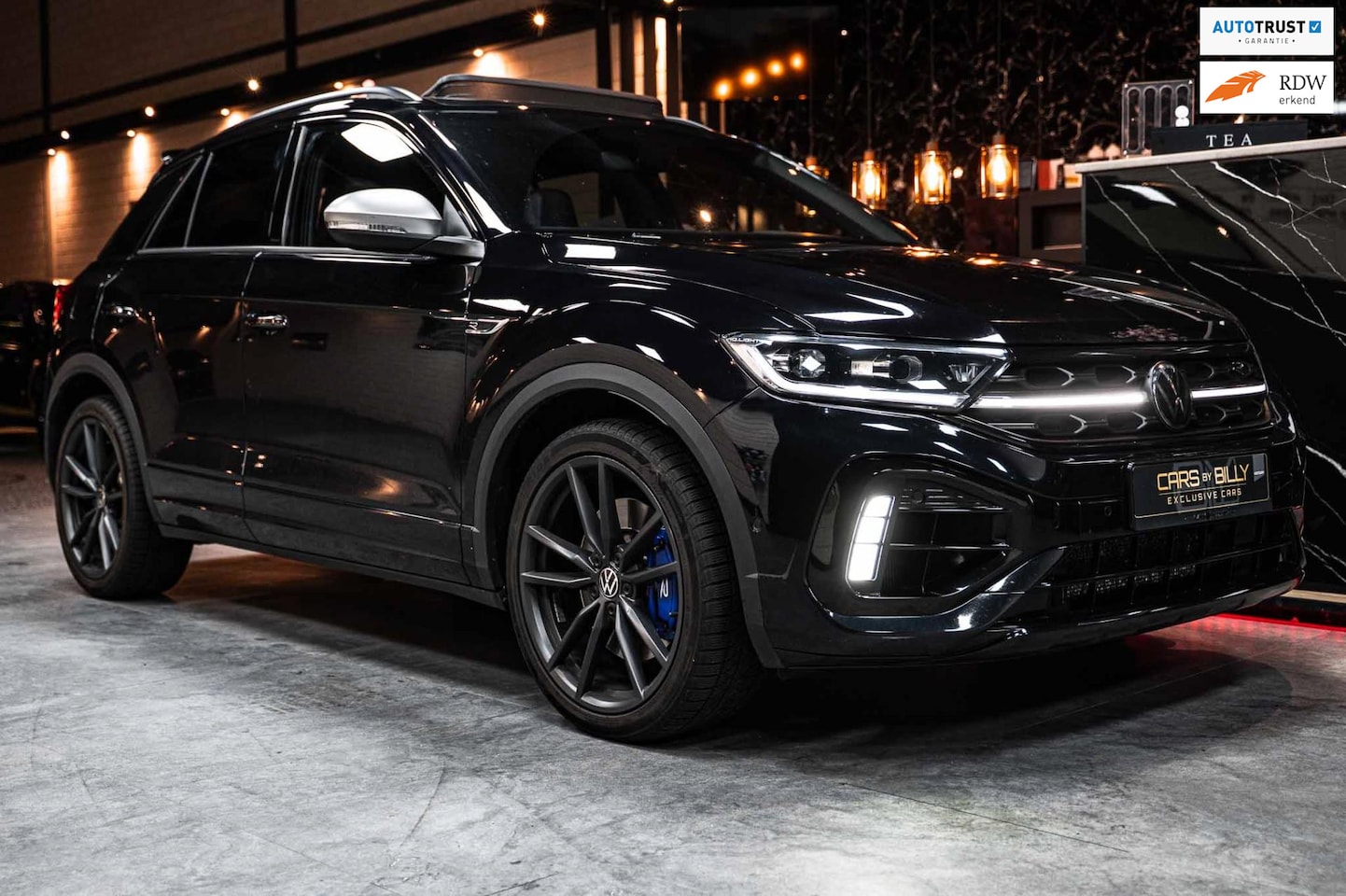 Volkswagen T-Roc - 2.0 TSI 4Motion R|PANO|AUT7|LEDER|DIGITAL - AutoWereld.nl