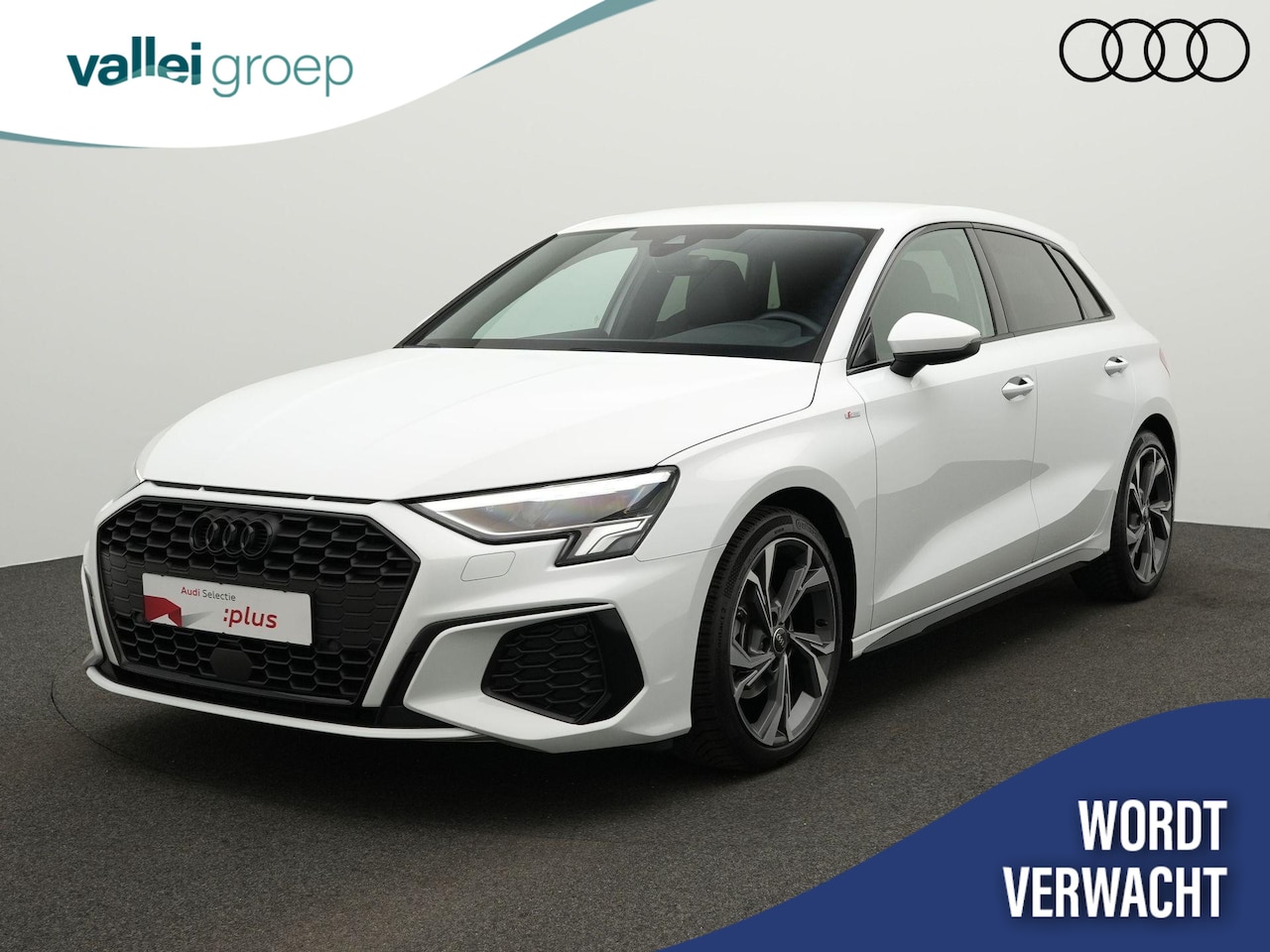 Audi A3 Sportback - 30 TFSI 110 pk S-tronic S edition / S-Line | Navigatie | Stoelverwarming | Sportonderstel - AutoWereld.nl