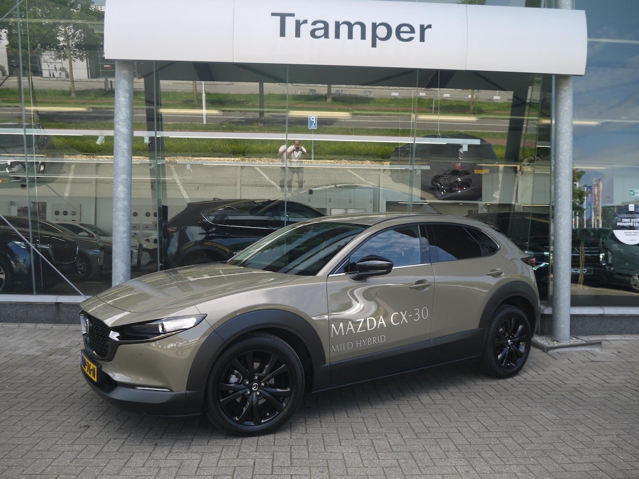 Mazda CX-30 - 2.5 e-SkyActiv-G M Hybrid Nagisa 2.5 e-SkyActiv-G M Hybrid Nagisa - AutoWereld.nl