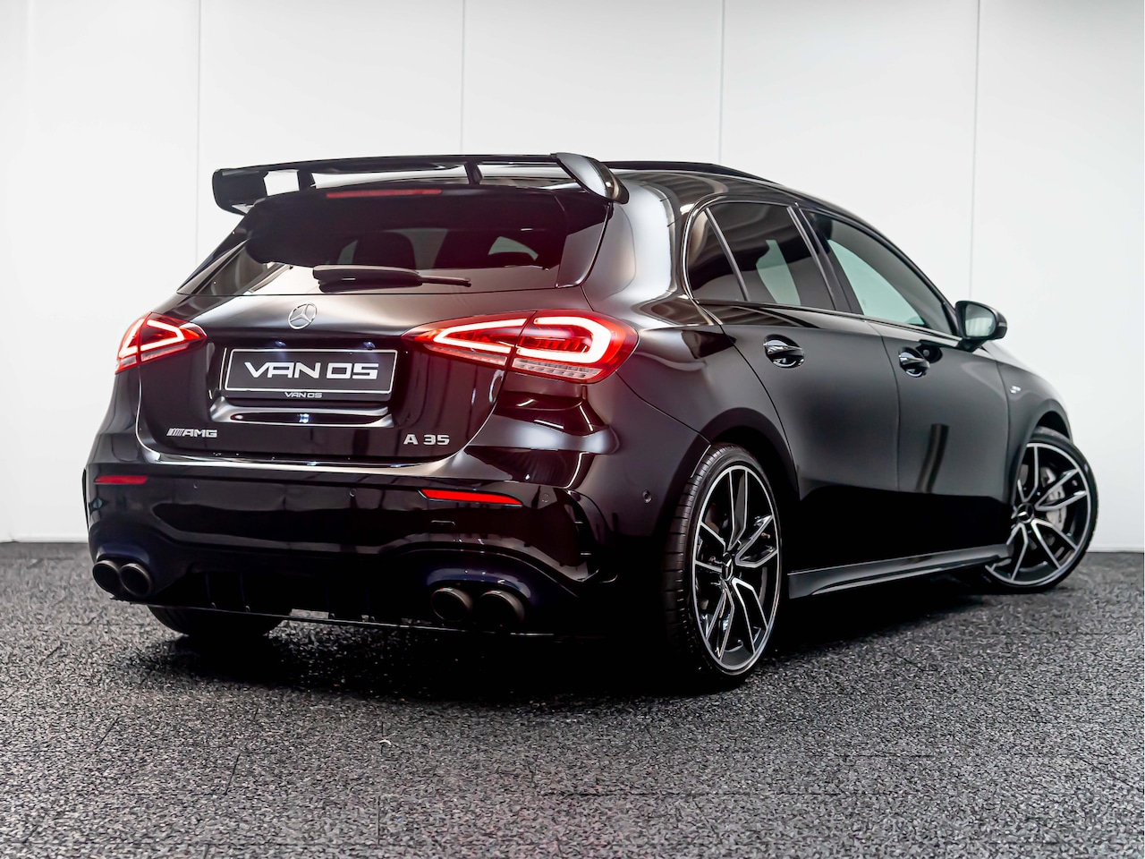 Mercedes-Benz A-klasse - AMG 35 4MATIC | Aero pakket | Akrapovic | Performance stoelen - AutoWereld.nl