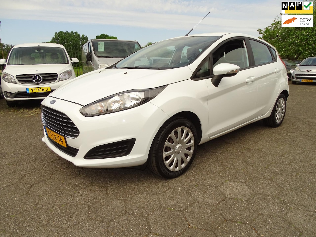 Ford Fiesta - 1.0 Style AIRCO/NAV/CRUISE - AutoWereld.nl