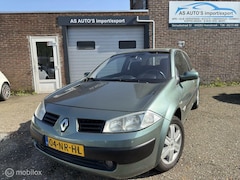 Renault Mégane - 2.0-16V Dynamique Comfort/ Automaat