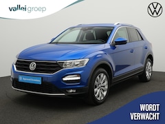 Volkswagen T-Roc - 1.0 TSI 115 pk Style | Trekhaak | Navigatie | Parkeersensoren voor/achter | Adaptive Cruis